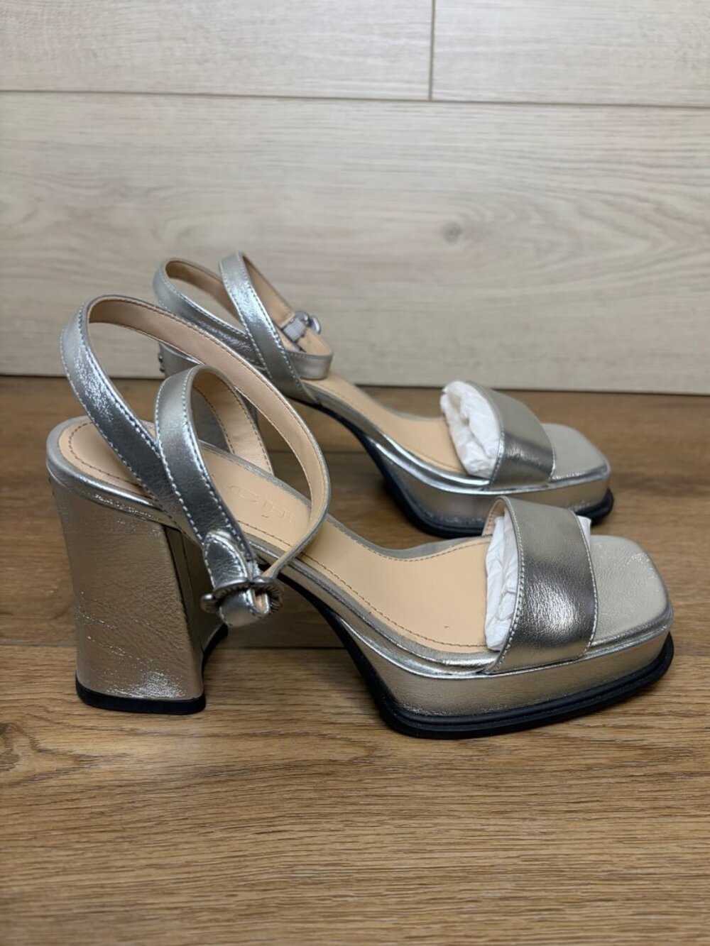 COACH Tea Rose Metallic Leather Platform Sandal Silver Size 5